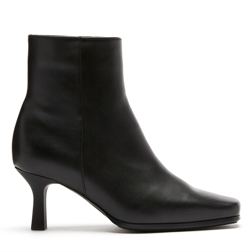 LA CANADIENNE - TAHLIA BOOT NWOT